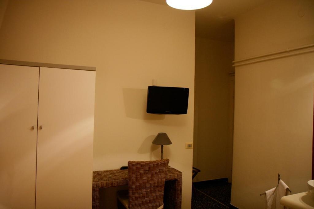 Hotel Gabbiano Аласио Стая снимка