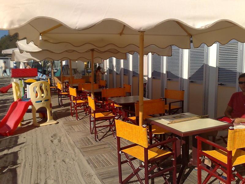Hotel Gabbiano Аласио Екстериор снимка
