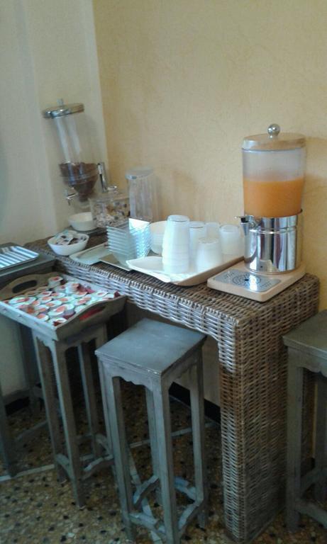Hotel Gabbiano Аласио Екстериор снимка