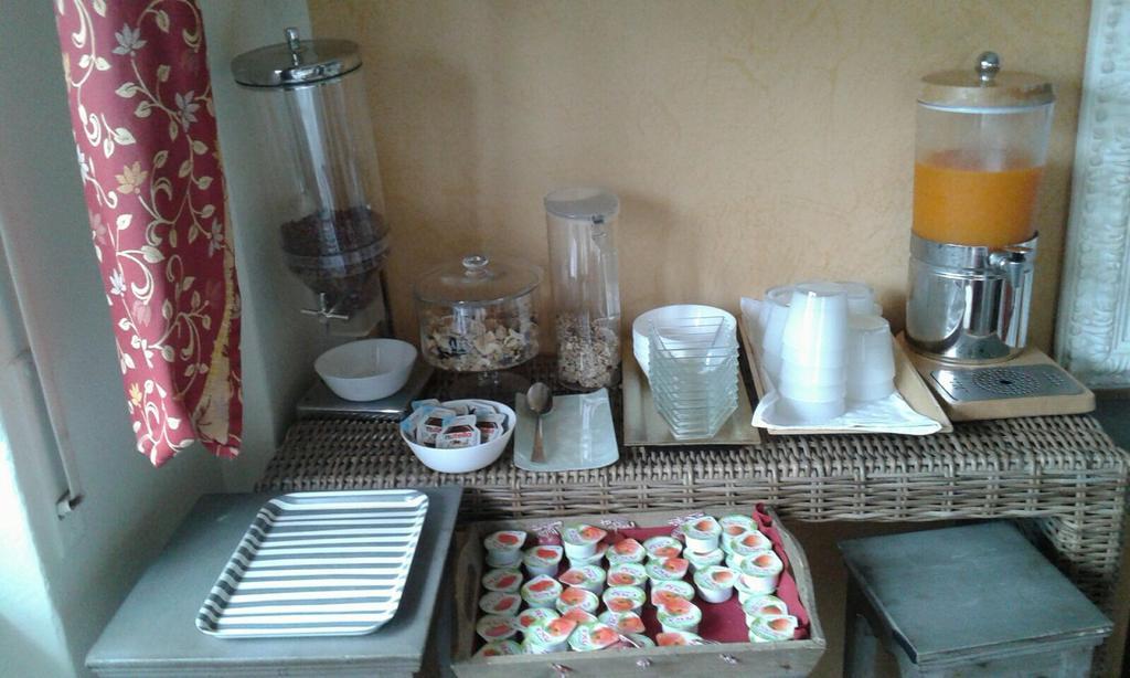 Hotel Gabbiano Аласио Екстериор снимка